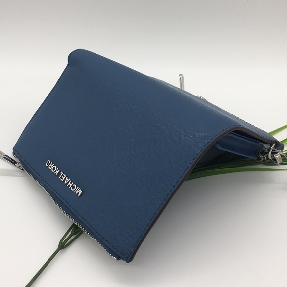 MK Jet Set Travel LG Double Zip Wristlet Leather - Picture 7 of 8